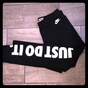 NIKE - women’s leggings